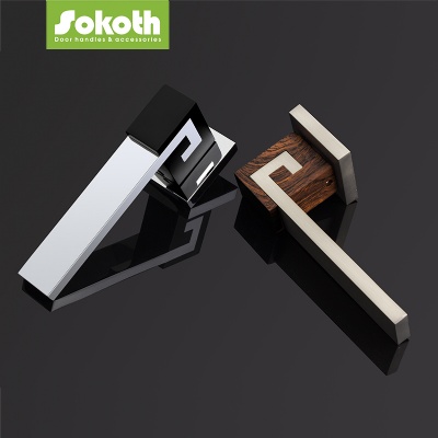 ZINC ALLOY LEVER ON ROSE