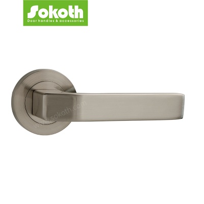 ZINC ALLOY LEVER ON ROSE