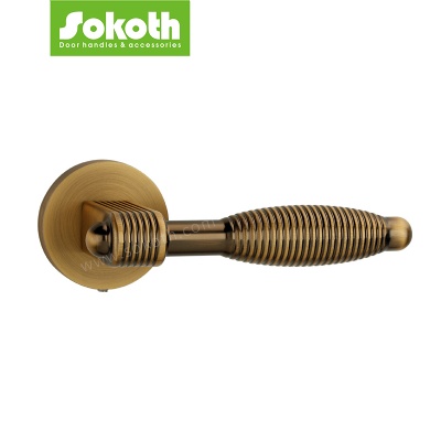 LUXURY EXCLUSIVE DESING HANDLE
