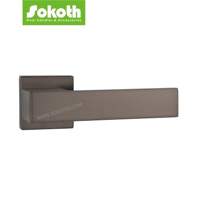 ZINC ALLOY LEVER ON ROSE